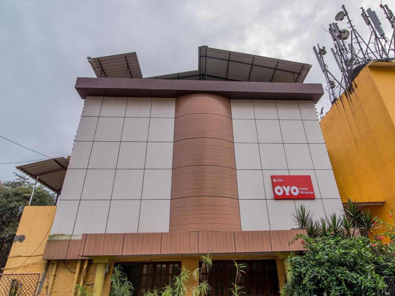 Oyo 2696 Hotel Miramar Caranzalem Екстериор снимка